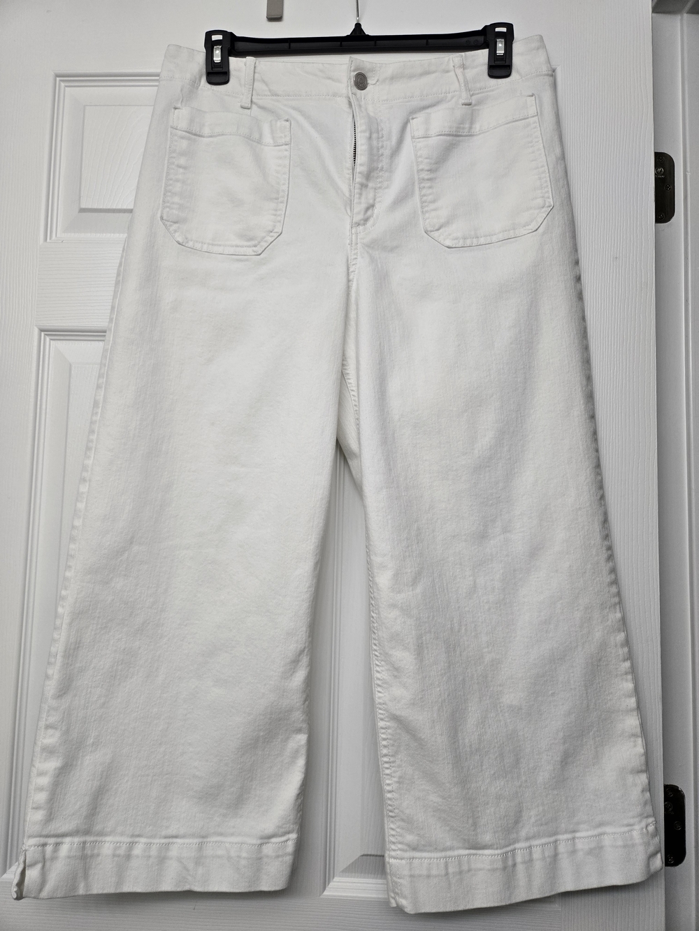 Code Bleu White Wide-Leg Crop Chinos